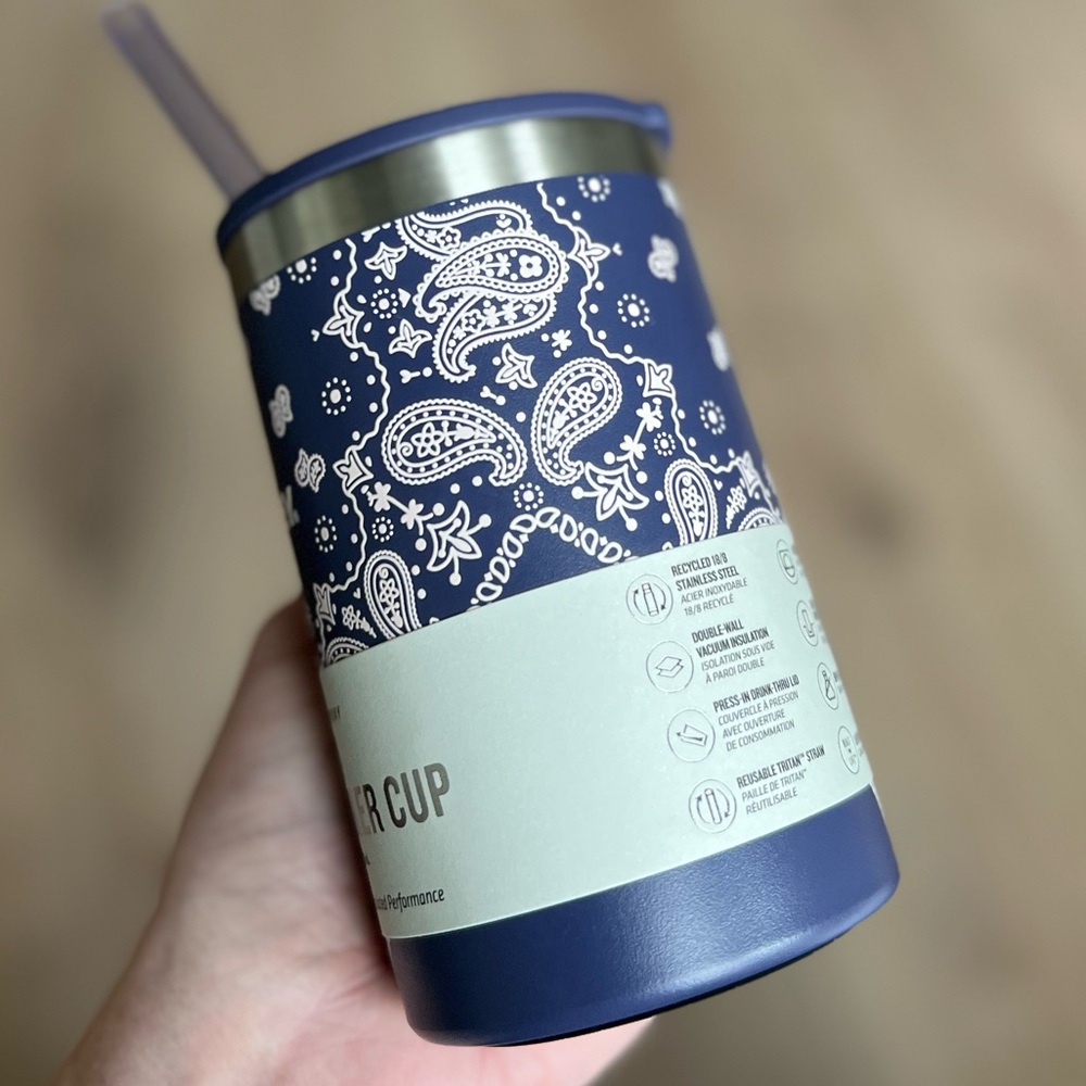 Stanley Blue Bandana Corn Paisley Everyday Can Cooler Cup 10OZ NWT PRICE IS FIRM - Picture 4 of 6
